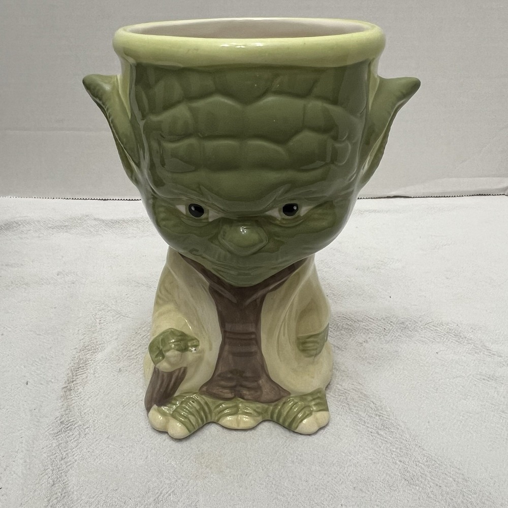 Star Wars Galerie Yoda‎ Ceramic Goblet Mug Lucasfilm